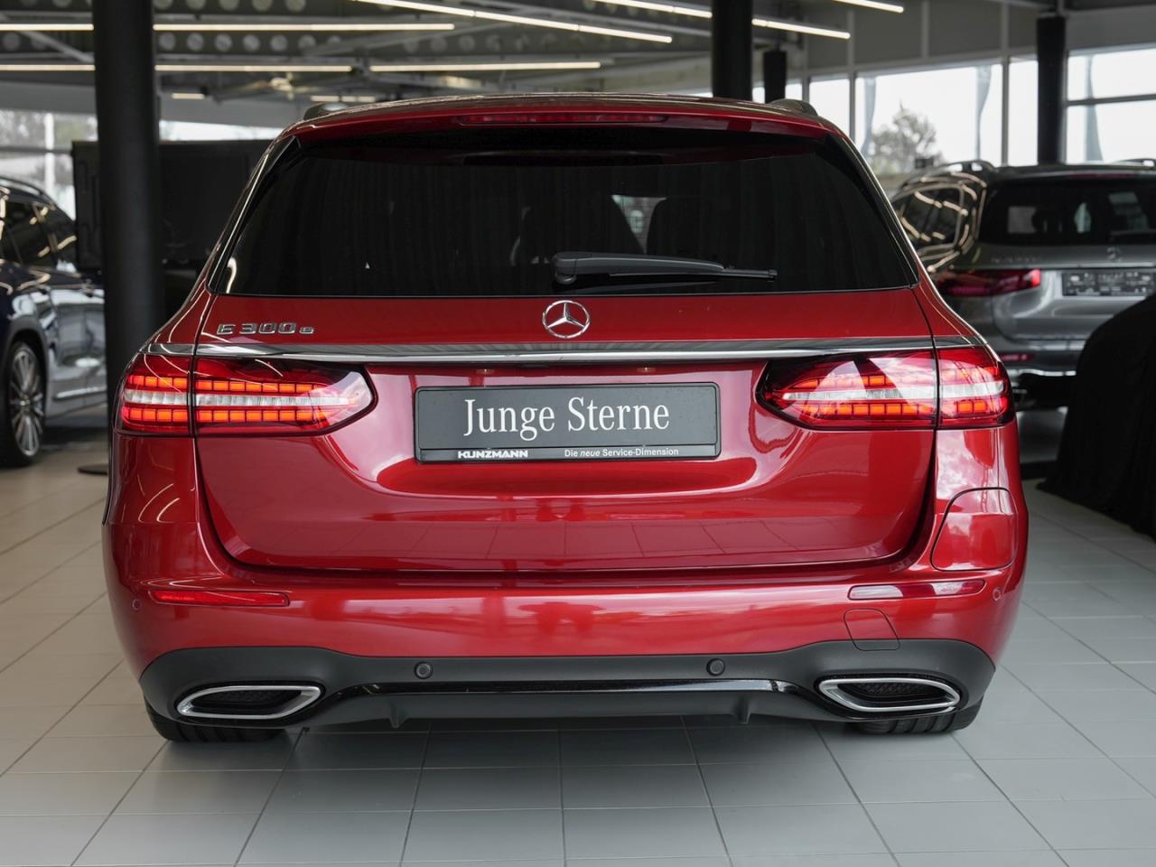 Mercedes-Benz E 300 e T AMG Night Panorama MBUX Navi+ 360°