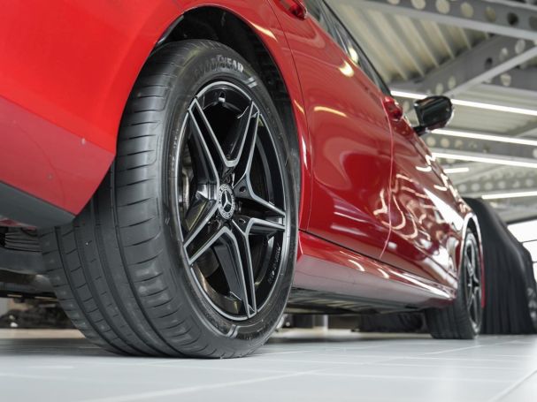 Mercedes-Benz E 300 e T AMG Night Panorama MBUX Navi+ 360°