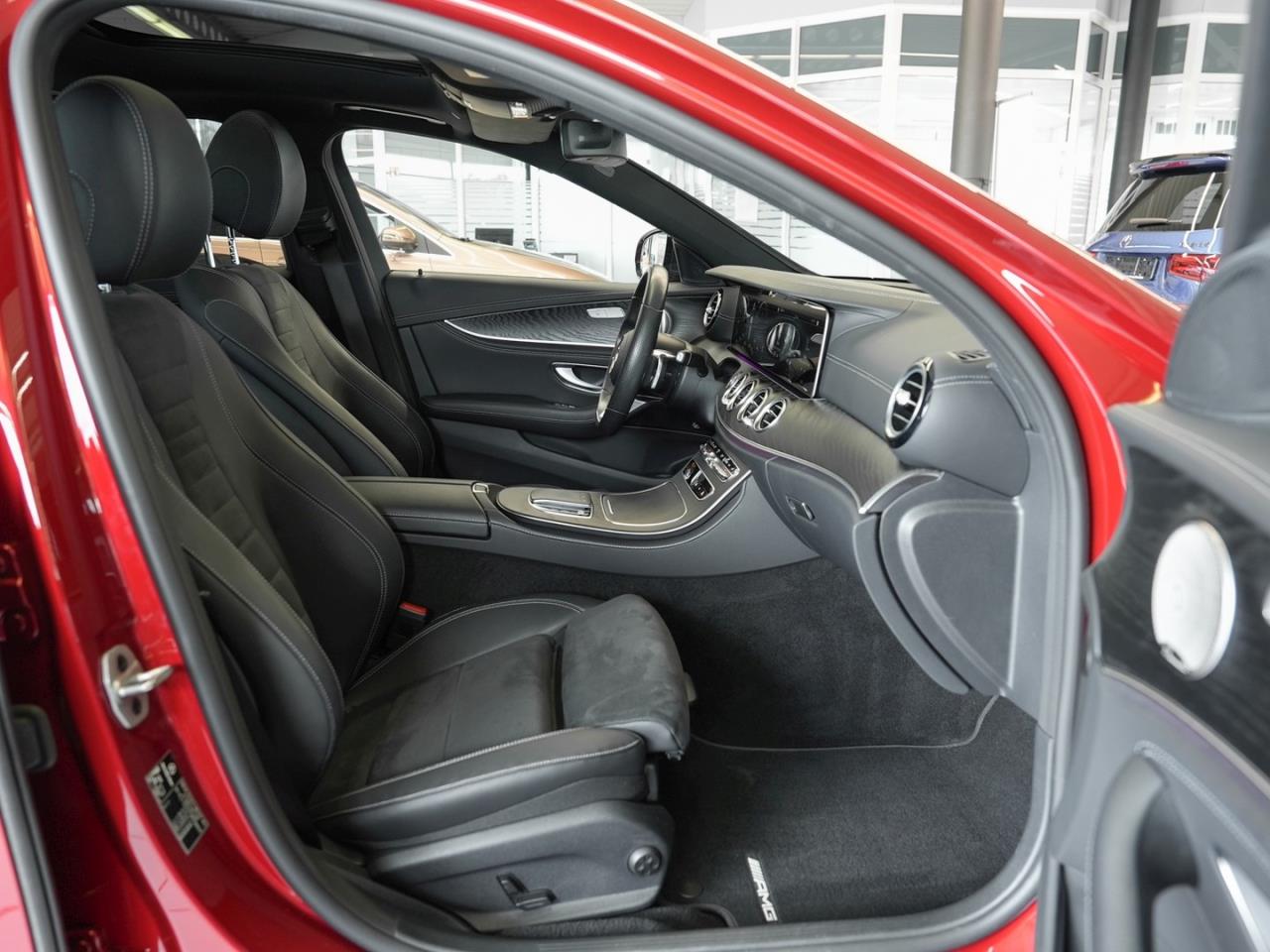 Mercedes-Benz E 300 e T AMG Night Panorama MBUX Navi+ 360°