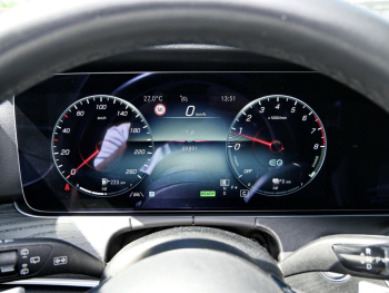 Mercedes-Benz E 300 e T AMG Night Schiebedach Easy-P 360° AHK