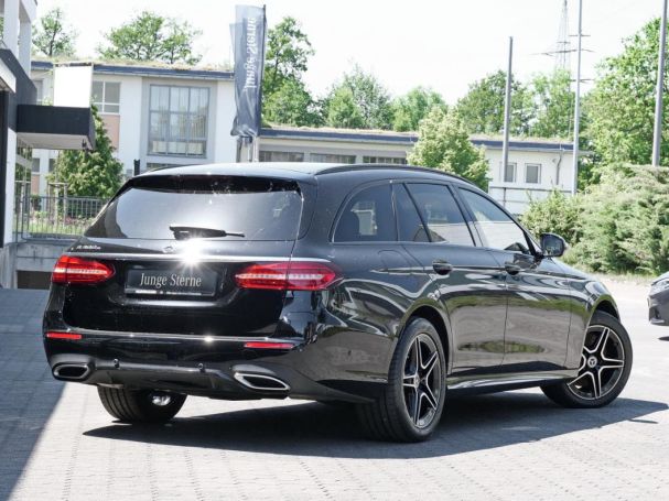 Mercedes-Benz E 300 e T AMG Night Schiebedach Easy-P 360° AHK