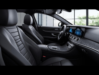 Mercedes-Benz E 300 e T AMG Night Schiebedach Easy-P 360° AHK