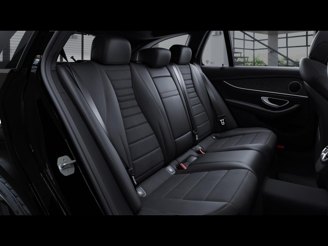 Mercedes-Benz E 300 T AMG Night Distronic+ Easy-Pack 360°