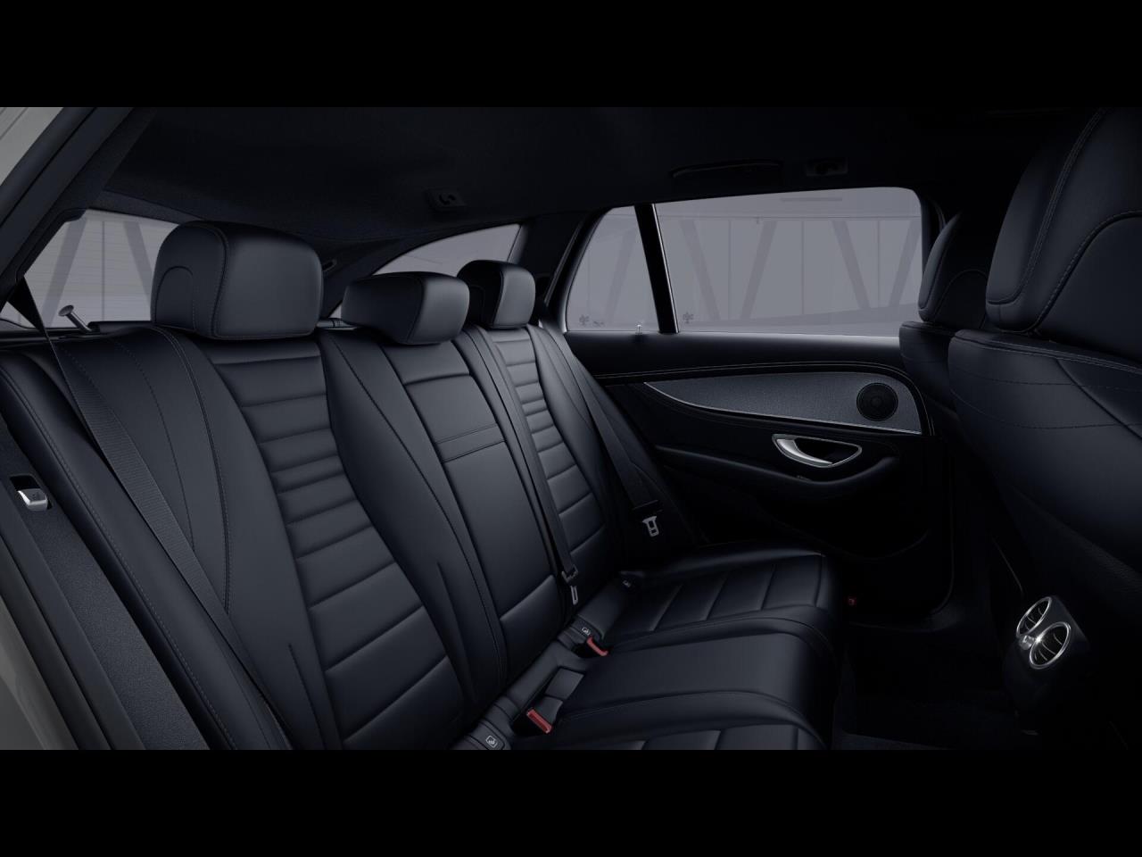 Mercedes-Benz E 350 d T AMG Night Distronic+ Schiebedach AHK