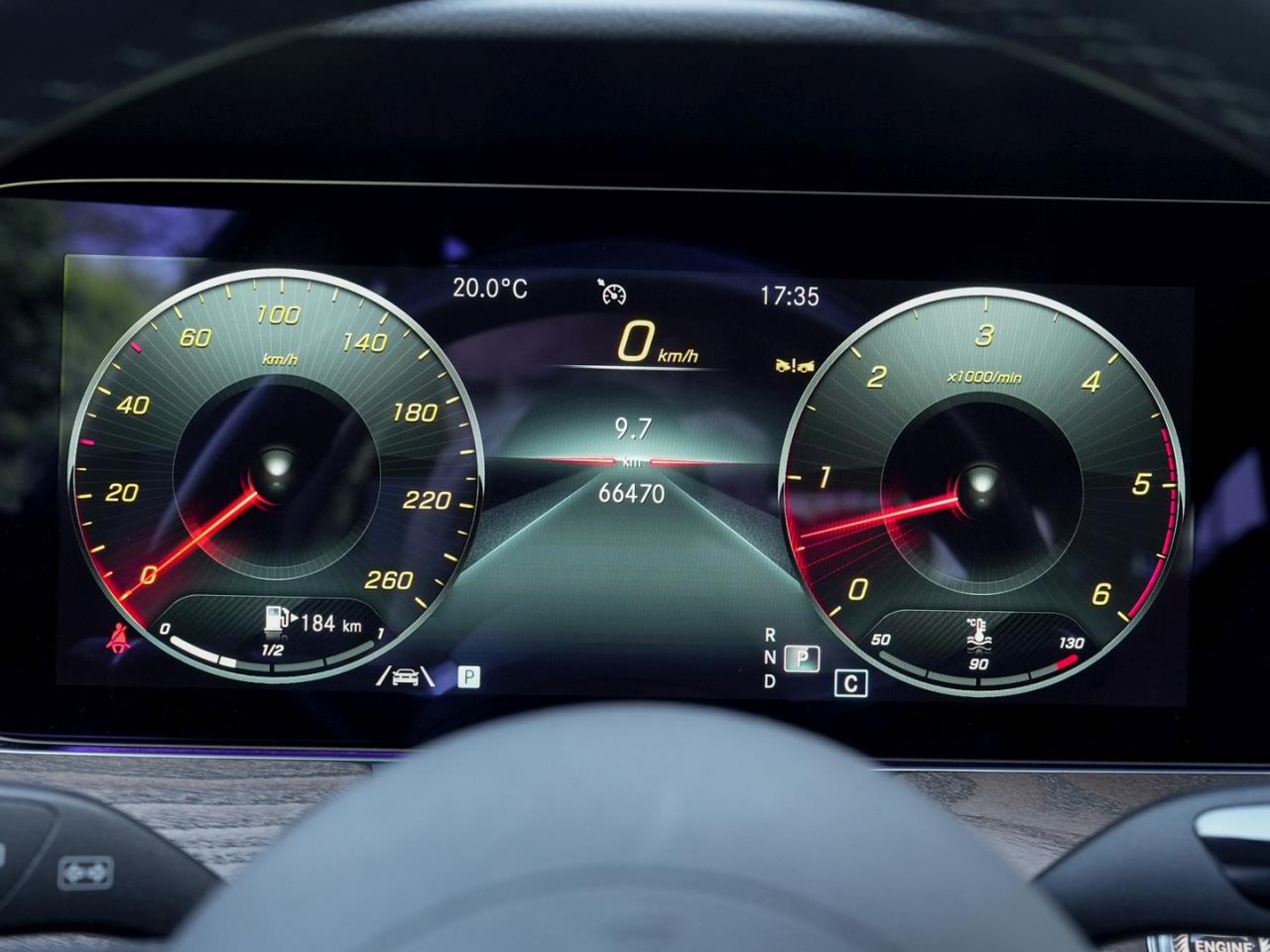 Mercedes-Benz E 400 d 4M T AMG Schiebedach Standheizung AHK