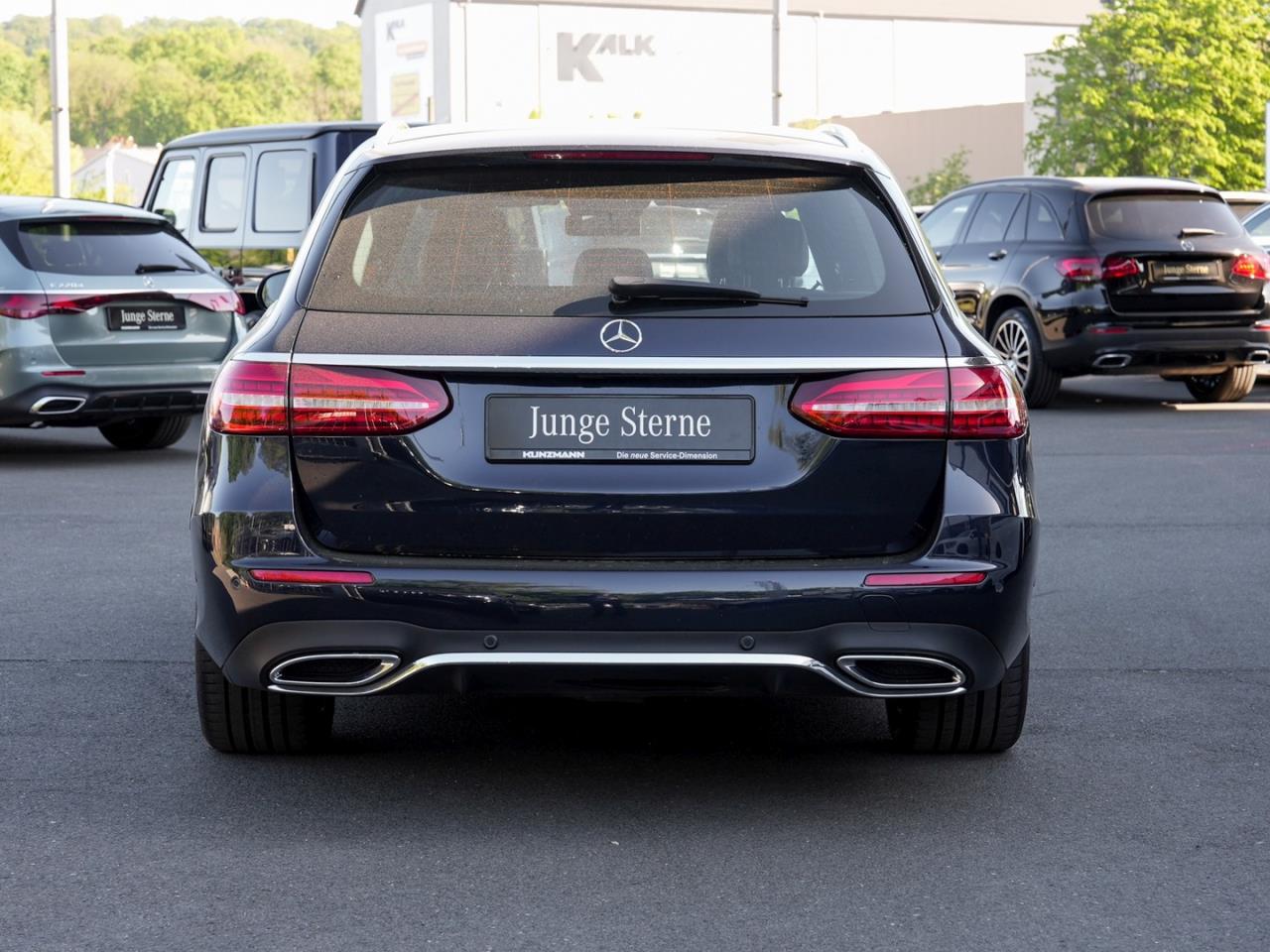 Mercedes-Benz E 400 d 4M T AMG Schiebedach Standheizung AHK