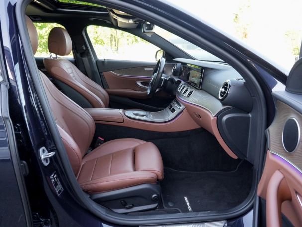 Mercedes-Benz E 400 d 4M T AMG Schiebedach Standheizung AHK