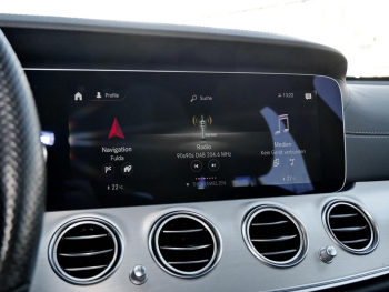 Mercedes-Benz E 400 d 4M T AMG Distronic Burmester 360° AHK