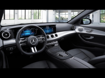 Mercedes-Benz E 400 d 4M T AMG Distronic Burmester 360° AHK