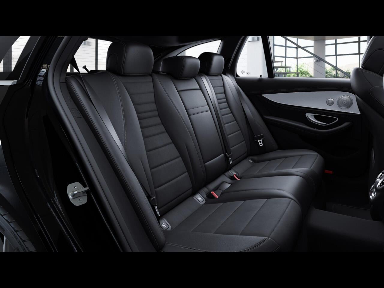 Mercedes-Benz E 400 d 4M T AMG Distronic Burmester 360° AHK