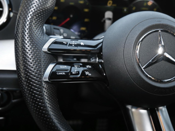 Mercedes-Benz E 400 d 4M T AMG Distronic Burmester 360° AHK