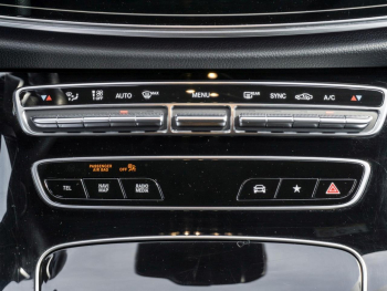Mercedes-Benz E 400 d 4M T AMG Night Distronic+ 360° AHK