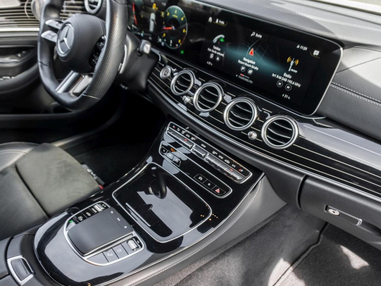 Mercedes-Benz E 400 d 4M T AMG Night Distronic+ 360° AHK