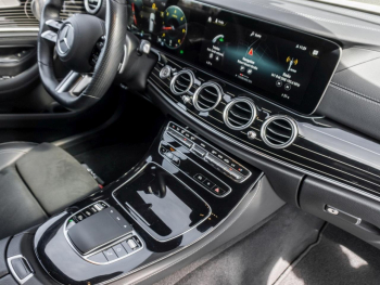 Mercedes-Benz E 400 d 4M T AMG Night Distronic+ 360° AHK
