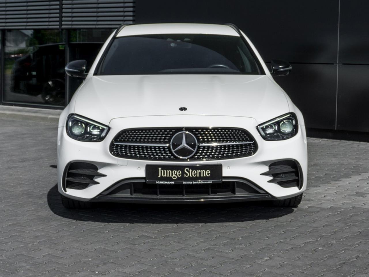 Mercedes-Benz E 400 d 4M T AMG Night Distronic+ 360° AHK