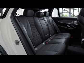 Mercedes-Benz E 400 d 4M T AMG Night Distronic+ 360° AHK