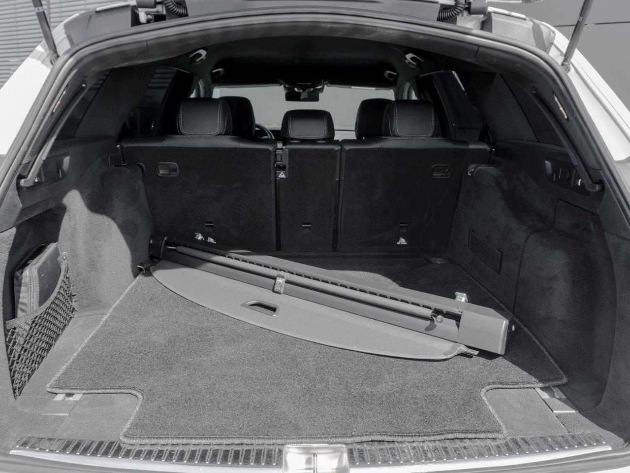 Mercedes-Benz E 400 d 4M T AMG Night Distronic+ 360° AHK