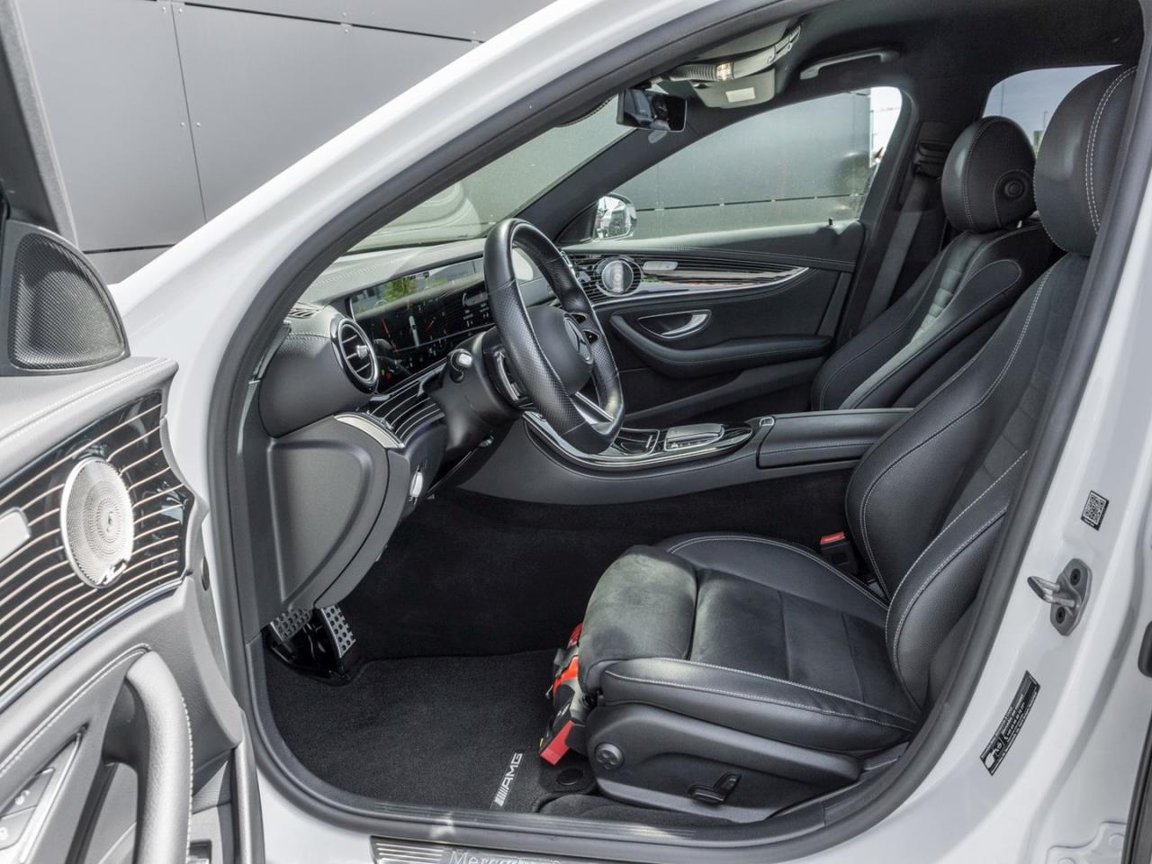 Mercedes-Benz E 400 d 4M T AMG Night Distronic+ 360° AHK