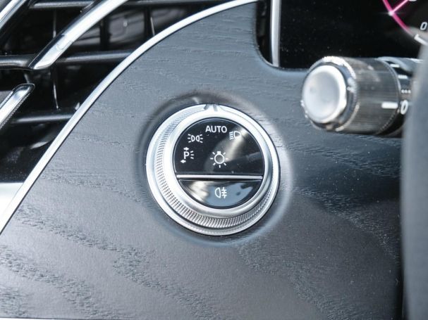 Mercedes-Benz E 200 T AMG Night Distronic KeylessGo Kamera
