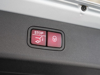 Mercedes-Benz E 220 d T AMG Night Distronic Memory 360° AHK