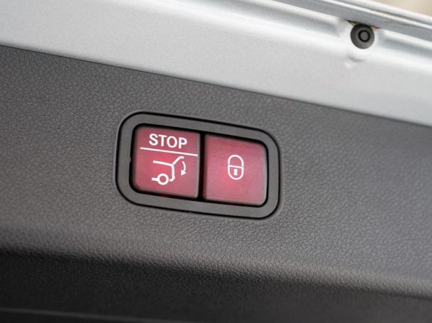 Mercedes-Benz E 220 d T AMG Night Distronic Memory 360° AHK