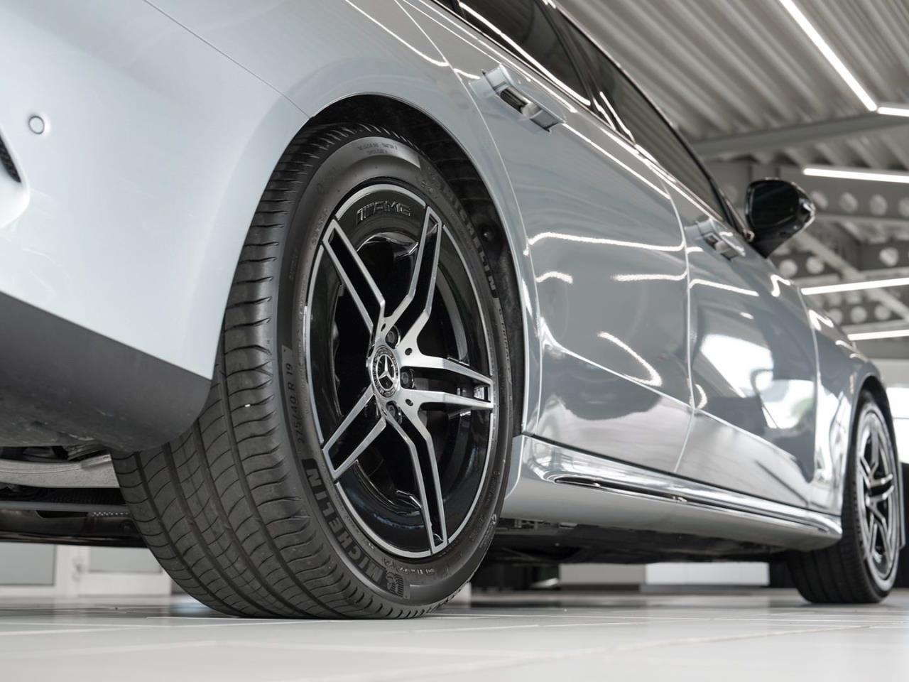Mercedes-Benz E 220 d T AMG Night Distronic Memory 360° AHK