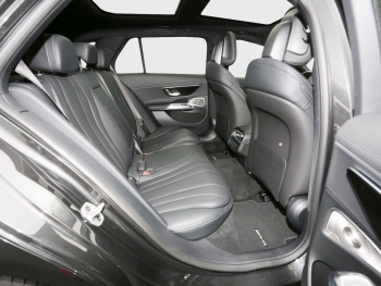 Mercedes-Benz E 220 d T-Modell AMG Night Panorama AHK 360?
