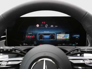 Mercedes-Benz E 220 d T-Modell AMG Night Panorama AHK 360?