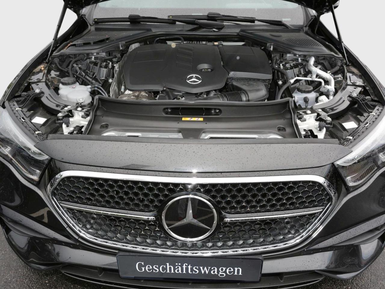 Mercedes-Benz E 220 d T-Modell AMG Night Panorama AHK 360?