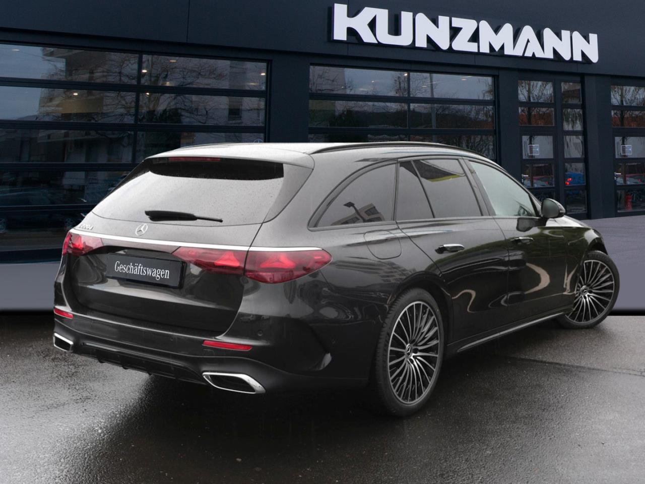 Mercedes-Benz E 220 d T-Modell AMG Night Panorama AHK 360°