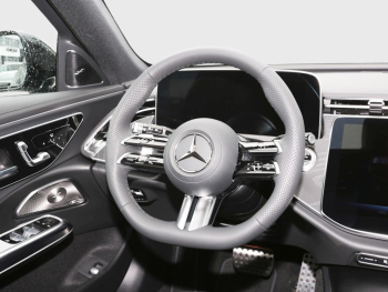 Mercedes-Benz E 220 d T-Modell AMG Night Panorama AHK 360?