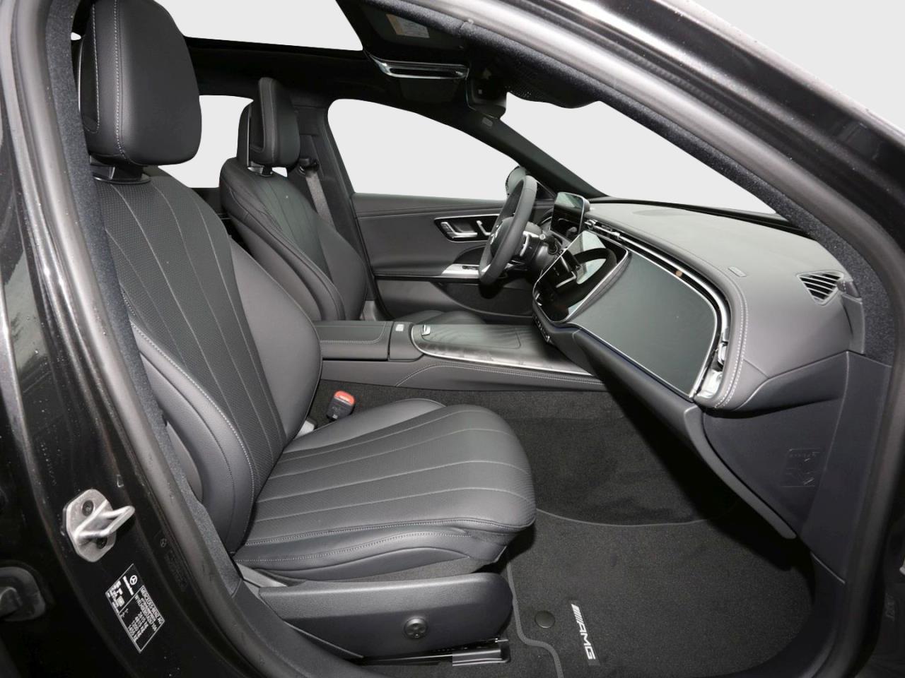 Mercedes-Benz E 220 d T-Modell AMG Night Panorama AHK 360?