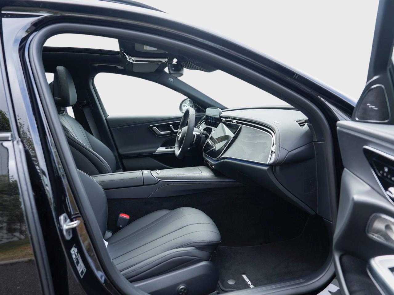 Mercedes-Benz E 220 d T-Modell AMG Night Panorama Distronic