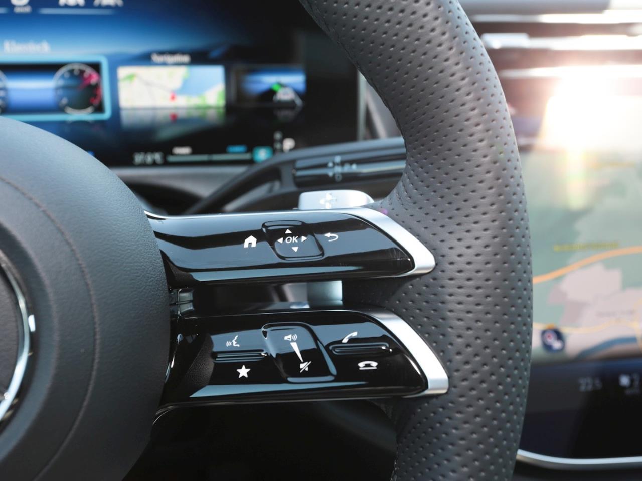 Mercedes-Benz E 220 d T-Modell AMG Night Distronic Panorama