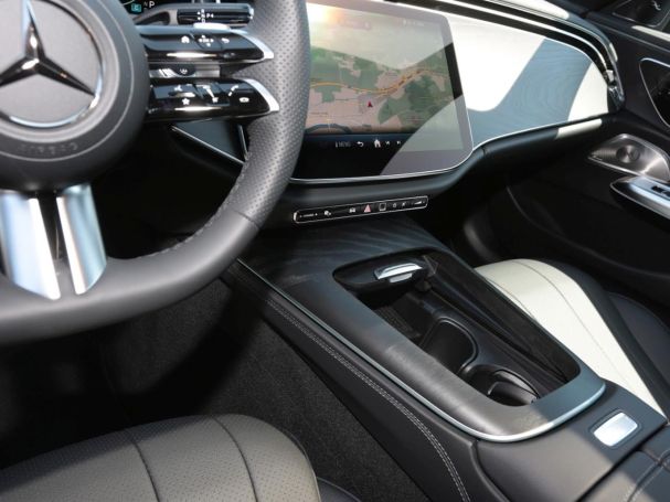 Mercedes-Benz E 220 d T-Modell AMG Night Distronic Panorama