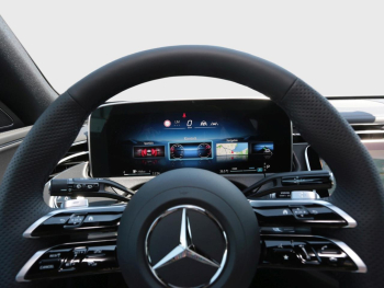Mercedes-Benz E 220 d T-Modell AMG Night Distronic Panorama