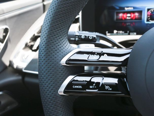 Mercedes-Benz E 220 d T-Modell AMG Night Distronic Panorama