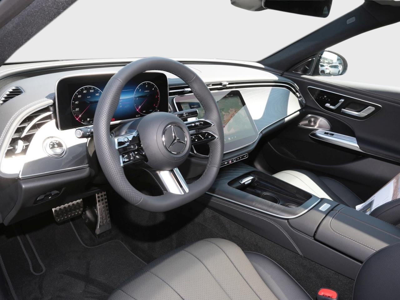 Mercedes-Benz E 220 d T-Modell AMG Night Distronic Panorama