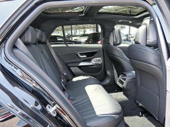 Mercedes-Benz E 220 d T-Modell AMG Night Panorama 360° AHK