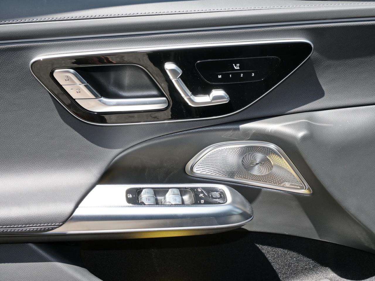 Mercedes-Benz E 220 d T-Modell AMG Night Panorama 360° AHK