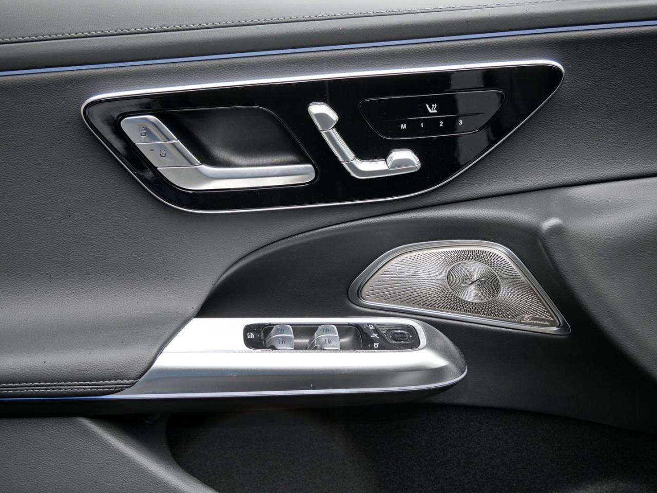 Mercedes-Benz E 220 d T-Modell AMG Night Panorama Distronic
