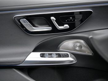 Mercedes-Benz E 220 d T-Modell AMG Night Panorama Distronic