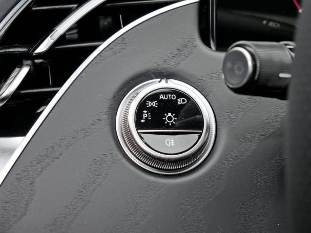 Mercedes-Benz E 220 d T-Modell AMG Night Panorama Distronic