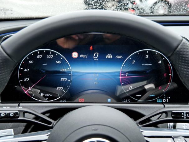 Mercedes-Benz E 220 d T-Modell AMG Night Panorama Distronic