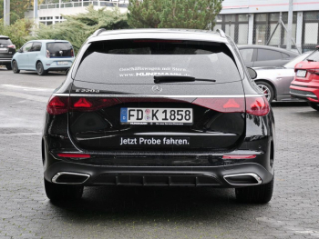 Mercedes-Benz E 220 d T-Modell AMG Night Panorama Distronic