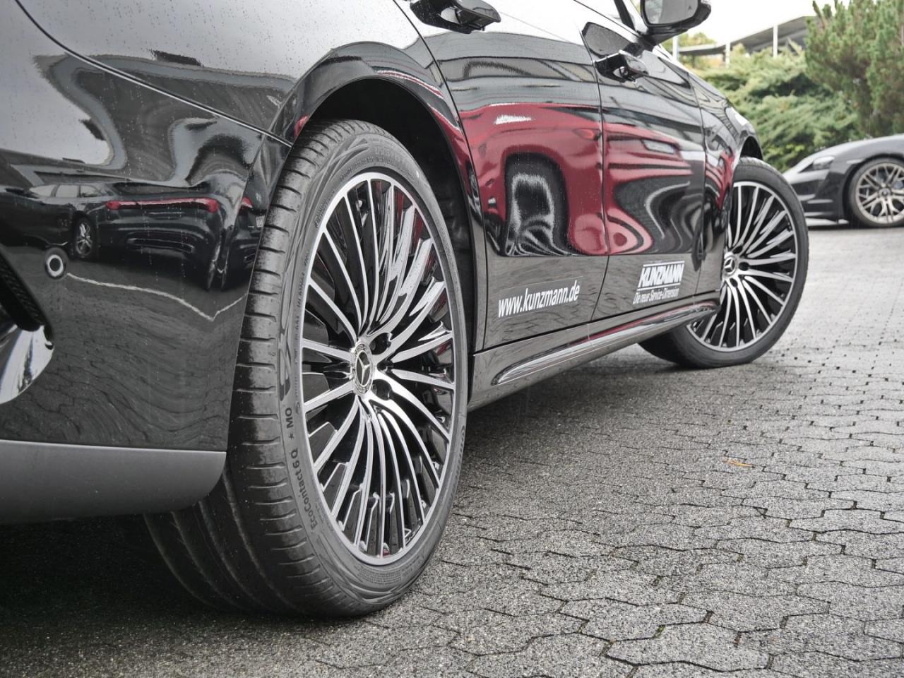 Mercedes-Benz E 220 d T-Modell AMG Night Panorama Distronic