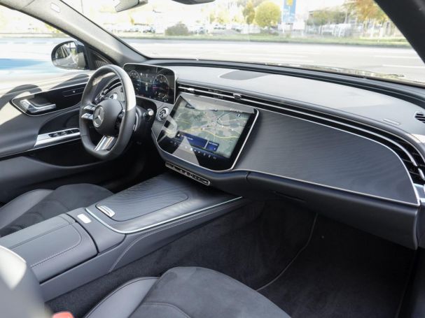 Mercedes-Benz E 220 d T AMG Night Panorama Distronic Kamera AHK