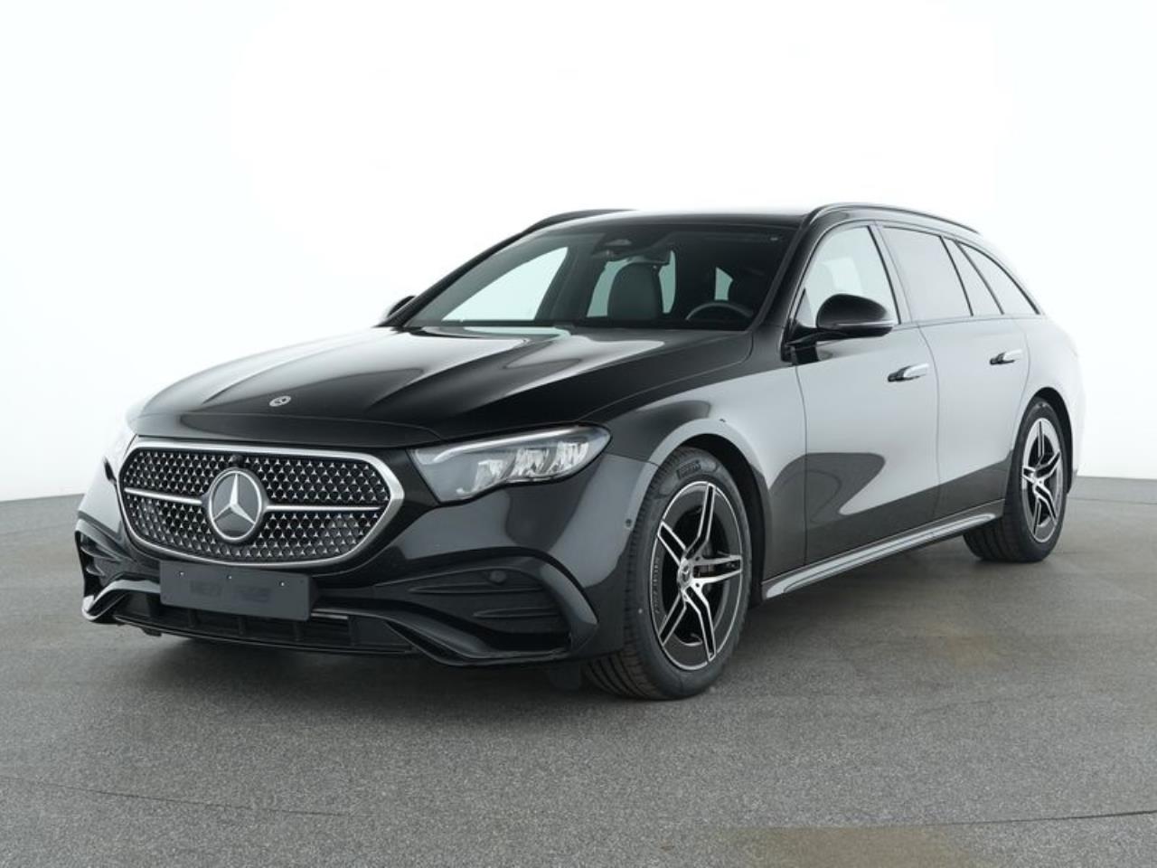Mercedes-Benz E 220 d T AMG Night Panorama Distronic Kamera AHK
