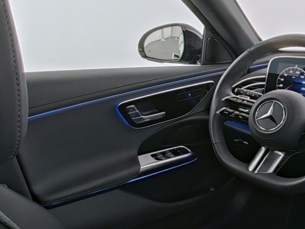 Mercedes-Benz E 220 d T AMG Night Panorama Distronic Kamera AHK