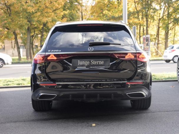 Mercedes-Benz E 220 d T AMG Night Panorama Distronic Kamera AHK